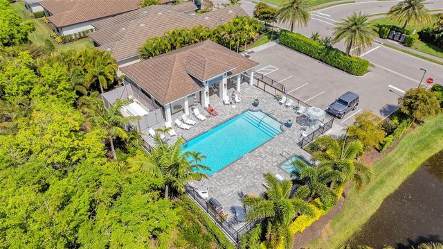 7724 SANDHILL LAKE DRIVE, Sarasota, FL 34241