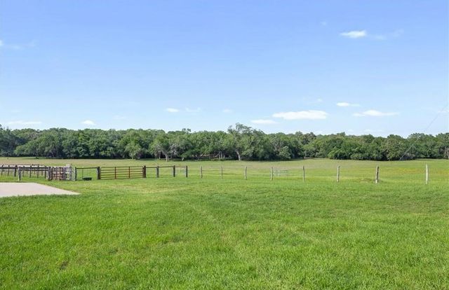 3004 County Road 310, Caldwell, TX 77836