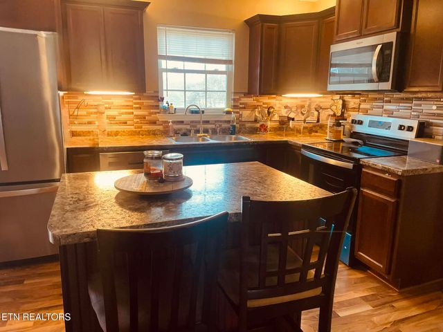 807 Lafollette Dr Drive, Maryville, TN 37801