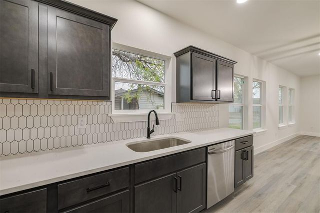 913 SE 43rd Street, Oklahoma City, OK 73129