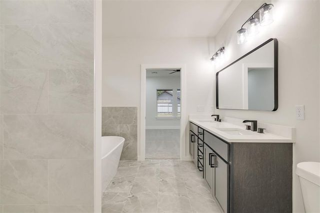 913 SE 43rd Street, Oklahoma City, OK 73129