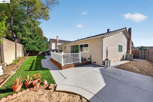32245 Chechester Dr, Union City, CA 94587