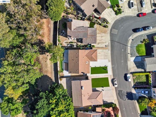 32245 Chechester Dr, Union City, CA 94587