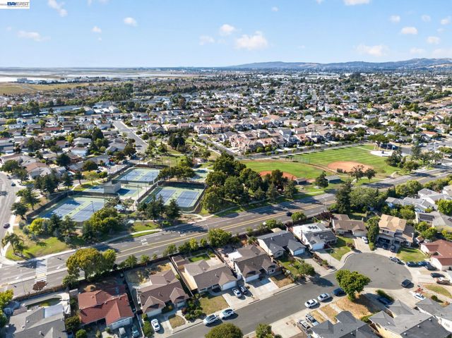 32245 Chechester Dr, Union City, CA 94587