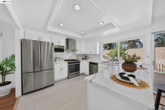 32245 Chechester Dr, Union City, CA 94587