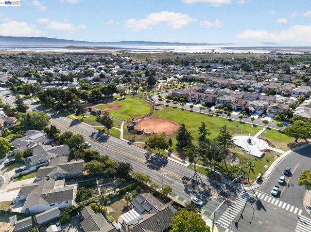 32245 Chechester Dr, Union City, CA 94587
