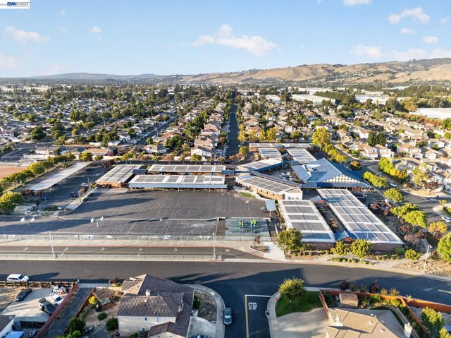32245 Chechester Dr, Union City, CA 94587