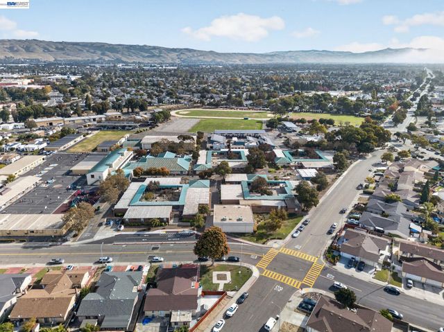 32245 Chechester Dr, Union City, CA 94587