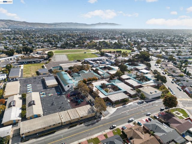 32245 Chechester Dr, Union City, CA 94587