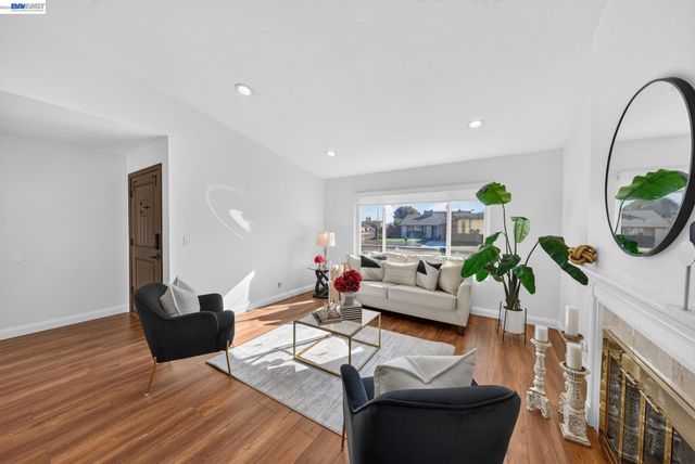 32245 Chechester Dr, Union City, CA 94587