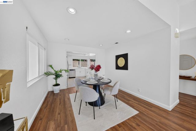 32245 Chechester Dr, Union City, CA 94587
