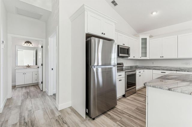 1420 E GATE DRIVE, Venice, FL 34285