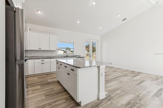 1420 E GATE DRIVE, Venice, FL 34285