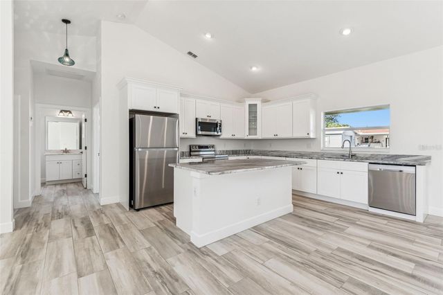 1420 E GATE DRIVE, Venice, FL 34285