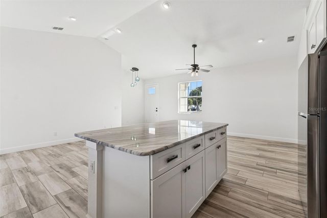 1420 E GATE DRIVE, Venice, FL 34285