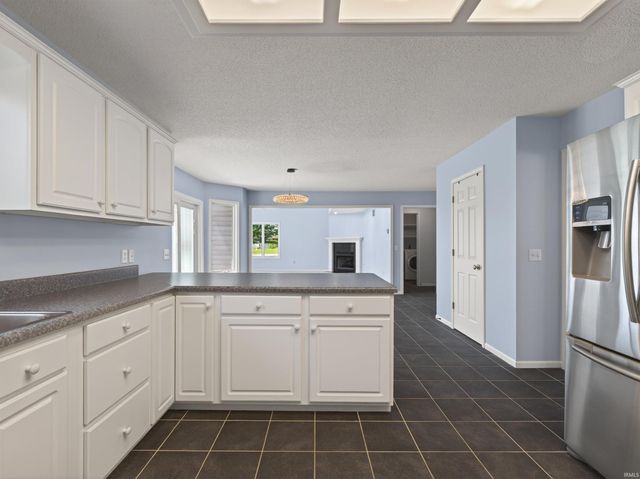 9175 Brant Point, New Haven, IN 46774
