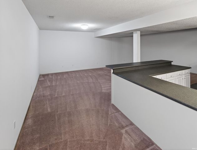 9175 Brant Point, New Haven, IN 46774