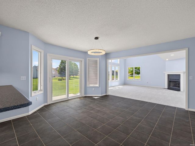 9175 Brant Point, New Haven, IN 46774