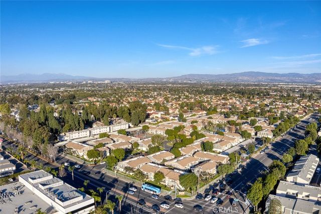 2849 S Fairview C, Santa Ana, CA 92704