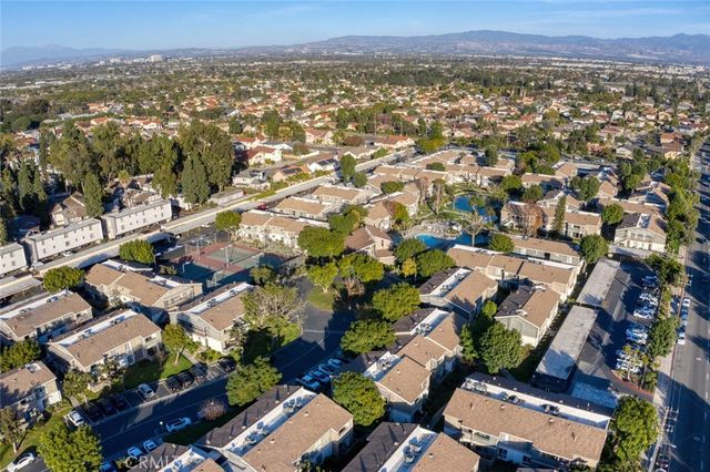 2849 S Fairview C, Santa Ana, CA 92704