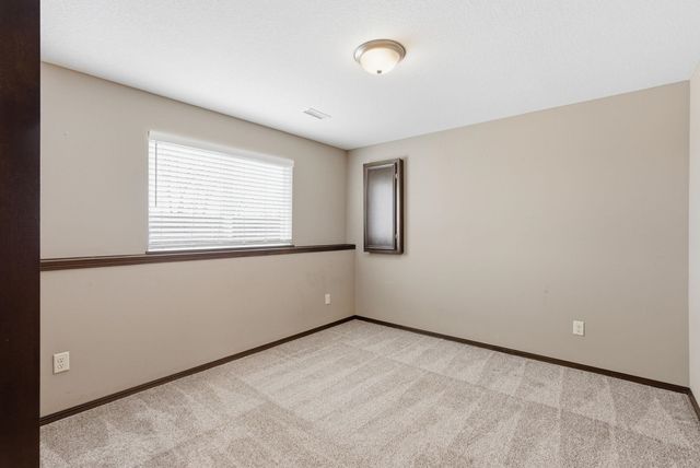 5535 S Meadowview Ct, Wichita, KS 67216