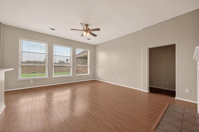 1707 Country Club Cove Drive, Baytown, TX 77521