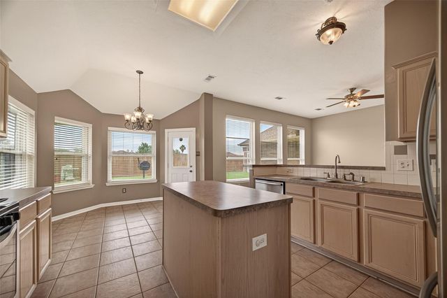 1707 Country Club Cove Drive, Baytown, TX 77521