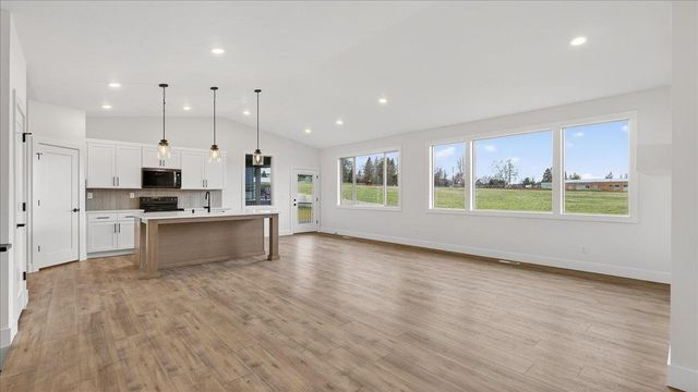 16767 N Wellington Rd, Colbert, WA 99005