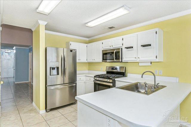 1374 Mazurek Blvd, Pensacola, FL 32514