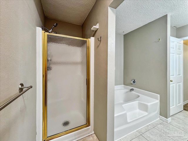 1374 Mazurek Blvd, Pensacola, FL 32514