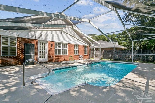1374 Mazurek Blvd, Pensacola, FL 32514