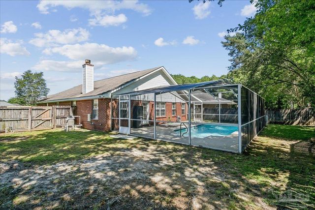 1374 Mazurek Blvd, Pensacola, FL 32514
