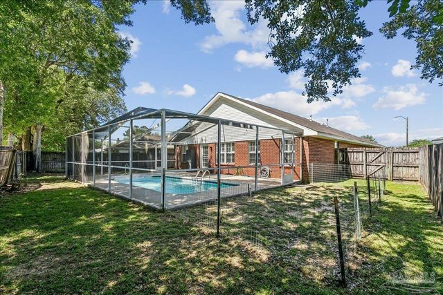 1374 Mazurek Blvd, Pensacola, FL 32514