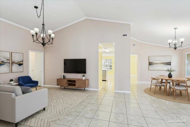 1374 Mazurek Blvd, Pensacola, FL 32514