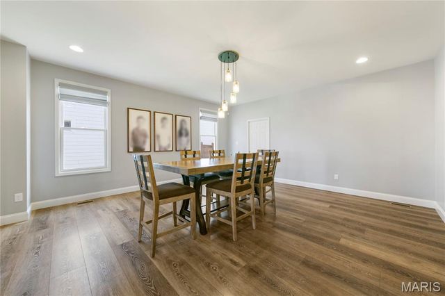 6142 Suntan Drive, St Charles, MO 63301