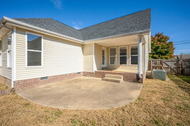 1556 Tylertown Rd, Clarksville, TN 37040