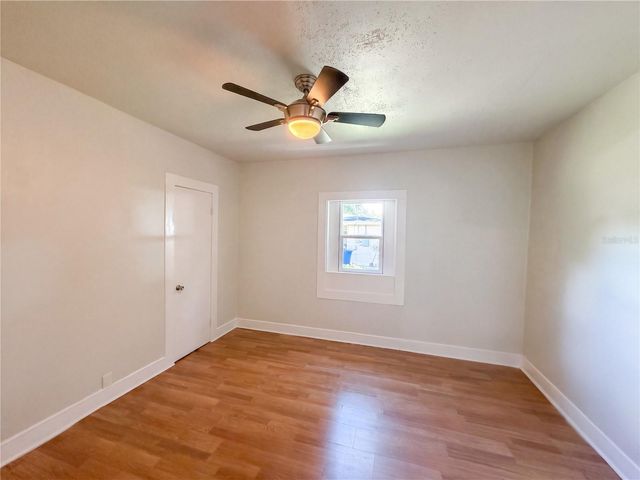 335 E HOFFMAN STREET, Lake Alfred, FL 33850