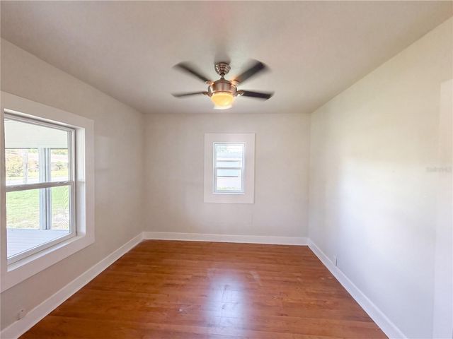 335 E HOFFMAN STREET, Lake Alfred, FL 33850