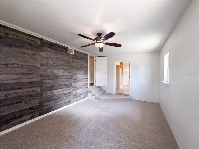 335 E HOFFMAN STREET, Lake Alfred, FL 33850