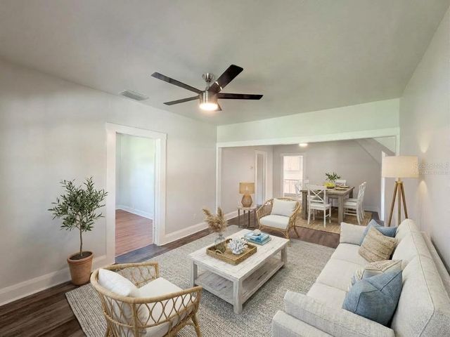 335 E HOFFMAN STREET, Lake Alfred, FL 33850