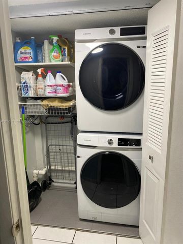 9400 W Flagler St 309, Miami, FL 33174