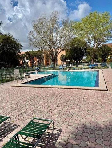 9400 W Flagler St 309, Miami, FL 33174