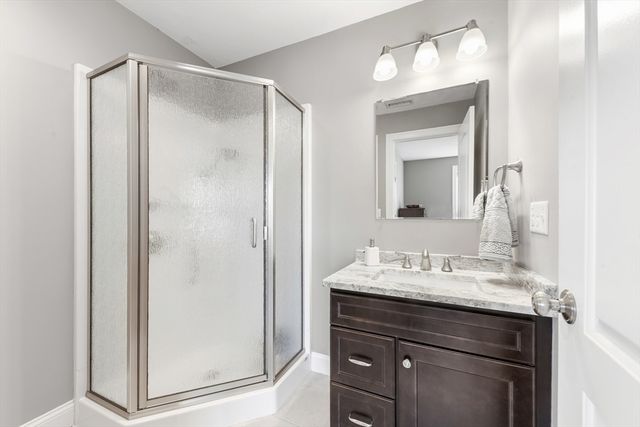 14 Amber Dr, Wrentham, MA 02093