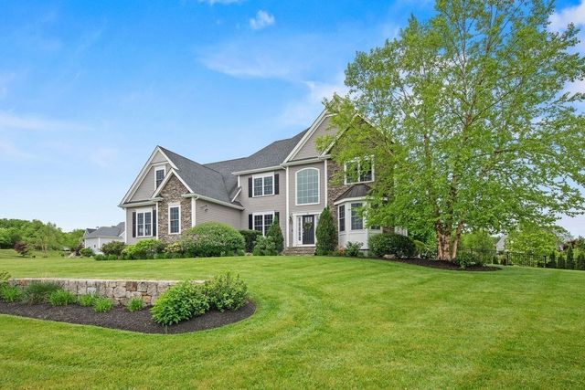 14 Amber Dr, Wrentham, MA 02093