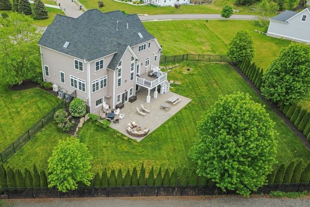 14 Amber Dr, Wrentham, MA 02093