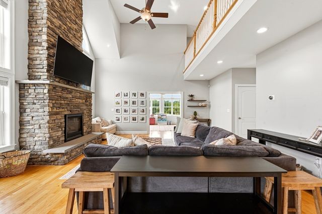 14 Amber Dr, Wrentham, MA 02093