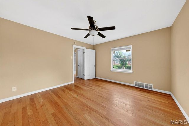 7245 Saint Andrews Place, Normandy, MO 63121