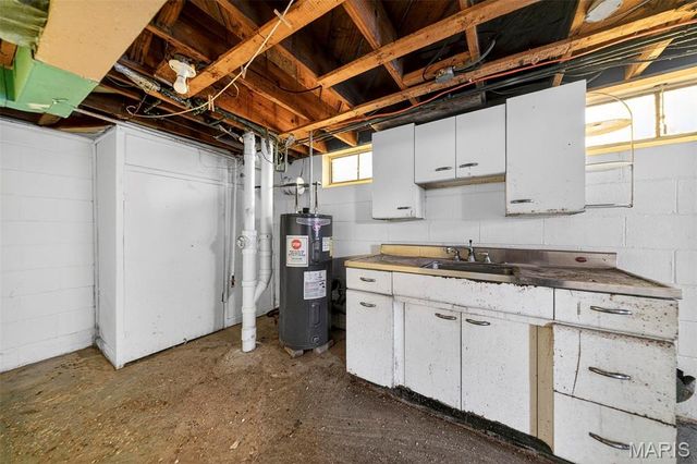 7245 Saint Andrews Place, Normandy, MO 63121