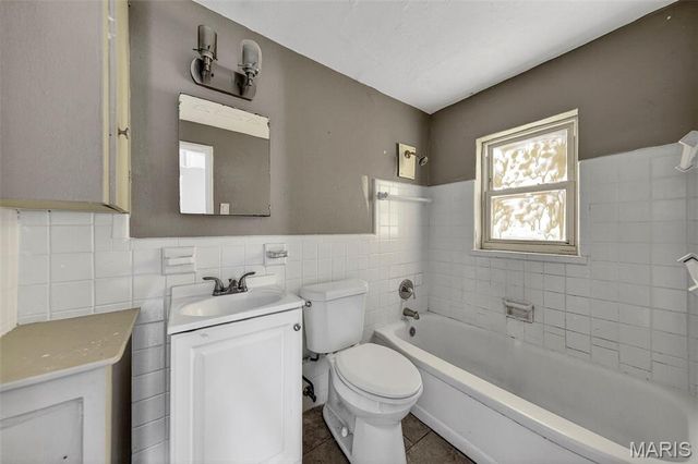 7245 Saint Andrews Place, Normandy, MO 63121