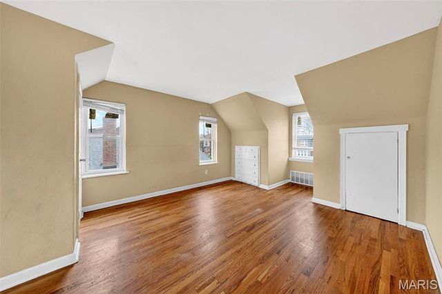 7245 Saint Andrews Place, Normandy, MO 63121